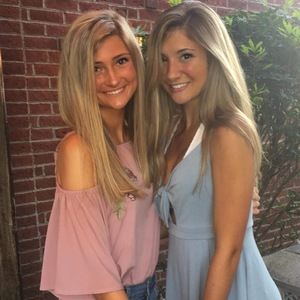 Meet your Posher, Alexis